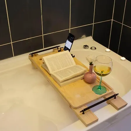 Aesthetic Flat With Jacuzzi Near Bosphorus Istanbul